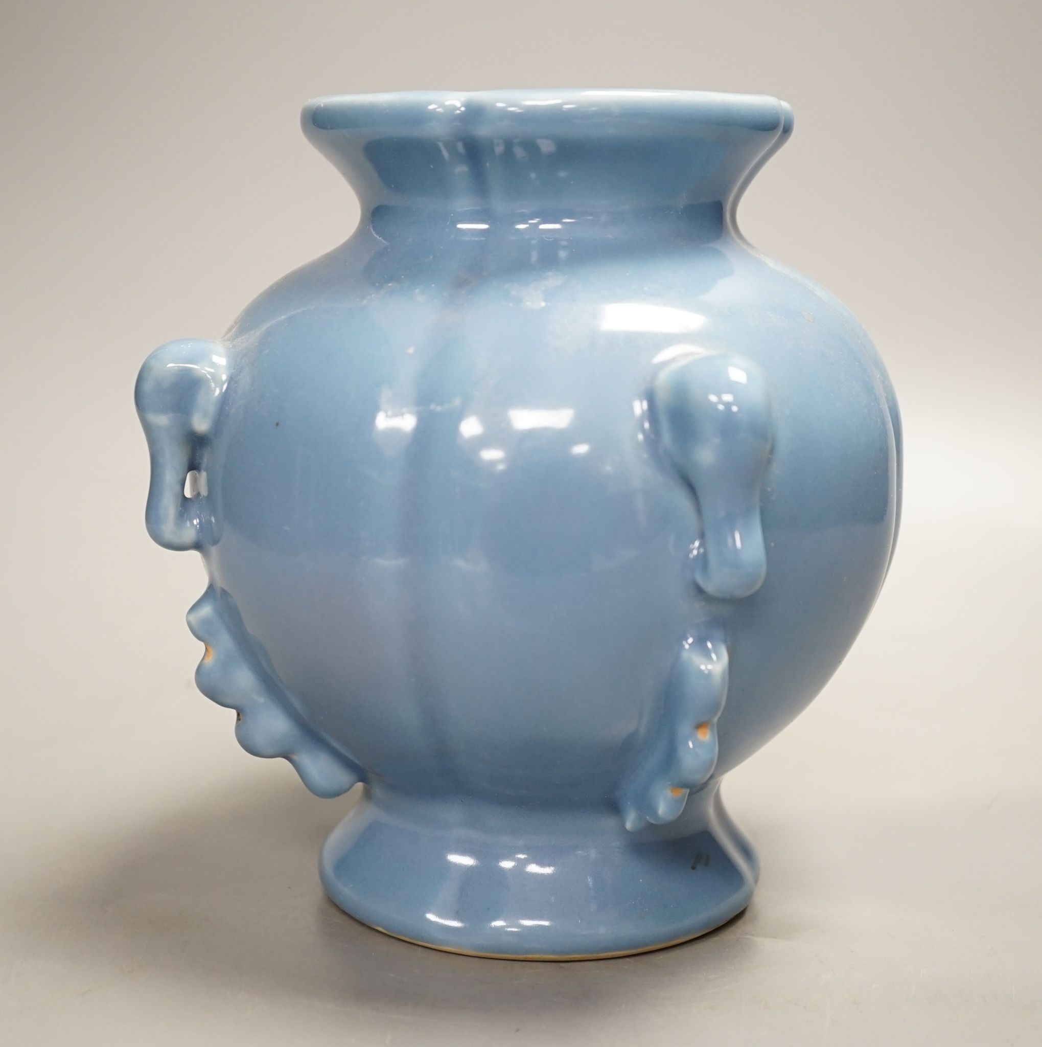 A Chinese blue glazed vase 17cm